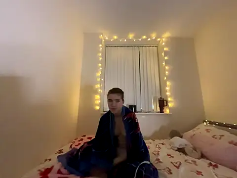 lucyx xx online show from December 4, 2025, 6:07 pm