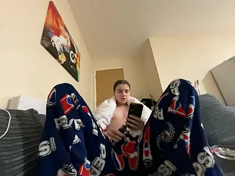 lucyx xx online show from February 15, 2026, 8:41 pm