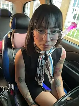 Snapshot of Mia_fiire chatting on November 29, 2025, 7:47 pm Mia fiire online show from November 29, 2025, 7:47 pm