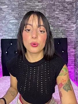 Snapshot of Mia_fiire chatting on March 19, 2026, 7:14 pm Mia fiire online show from March 19, 2026, 7:14 pm