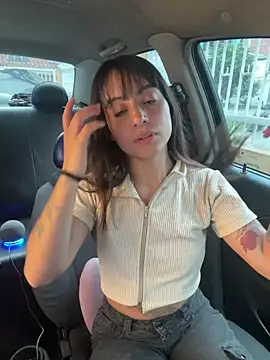 Snapshot of Mia_fiire chatting on March 27, 2026, 7:15 pm Mia fiire online show from March 27, 2026, 7:15 pm