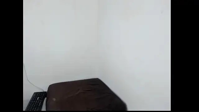 violetaebony online show from February 8, 2026, 7:55 pm