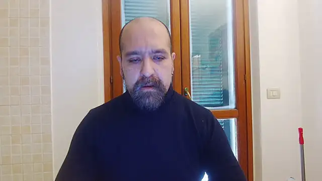 Snapshot of AMIRDIB2025 chatting on April 15, 2026, 12:32 pm AMIRDIB2025 online show from April 15, 2026, 12:32 pm