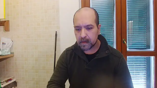 Snapshot of AMIRDIB2025 chatting on March 18, 2026, 12:30 pm AMIRDIB2025 online show from March 18, 2026, 12:30 pm