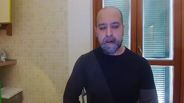 Snapshot of AMIRDIB2025 chatting on April 13, 2026, 1:48 pm AMIRDIB2025 online show from April 13, 2026, 1:48 pm