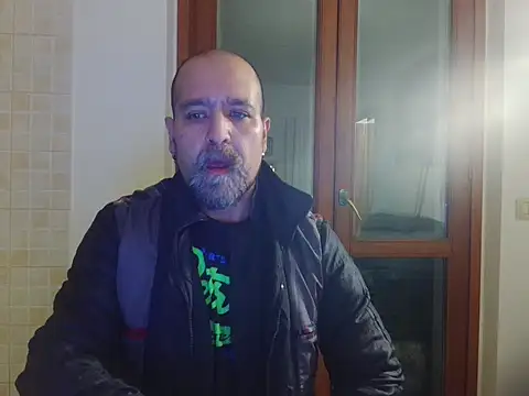 Snapshot of AMIRDIB2025 chatting on March 30, 2026, 11:06 pm AMIRDIB2025 online show from March 30, 2026, 11:06 pm