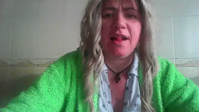 ClaireShannon online show from December 18, 2025, 1:15 pm