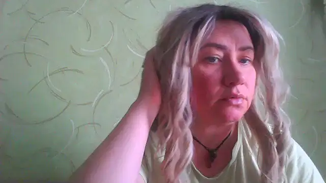 ClaireShannon online show from April 15, 2026, 8:31 am