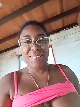 Snapshot of ChanneldelaCroix chatting on June 17, 2026, 12:59 pm ChanneldelaCroix online show from June 17, 2026, 12:59 pm