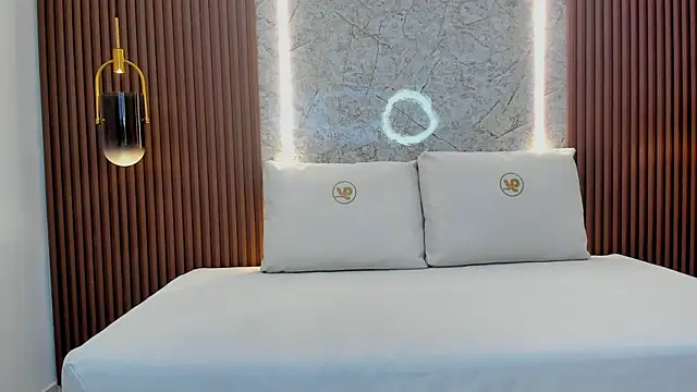 evony becker  online show from December 4, 2025, 10:36 am