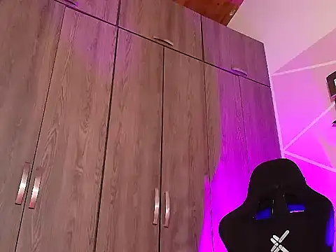 Doll Dollys  online show from December 14, 2025, 3:35 am