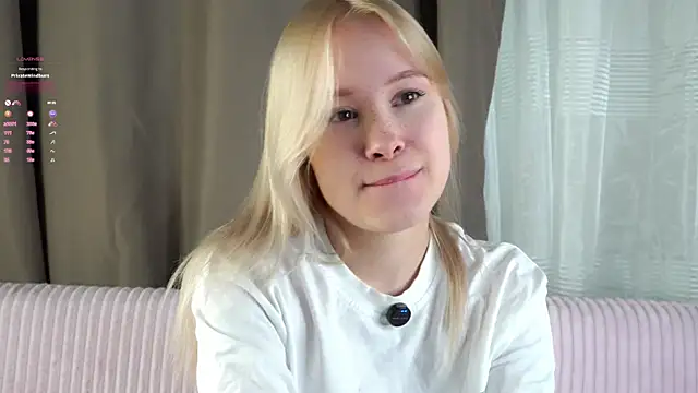 AunclreaVache online show from April 14, 2026, 3:11 am