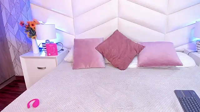 Snapshot of Lizzi_Hotman_ chatting on February 10, 2026, 8:30 pm Lizzi Hotman online show from February 10, 2026, 8:30 pm