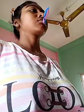 Snapshot of Cute_diya023 chatting on April 12, 2026, 3:21 am Cute diya023 online show from April 12, 2026, 3:21 am