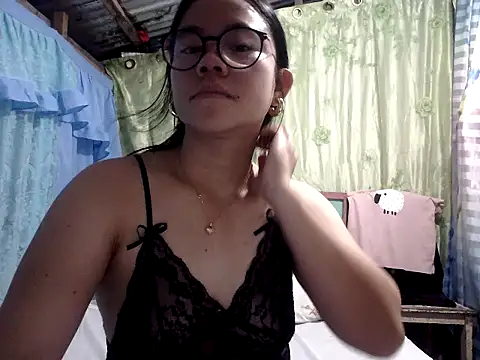 xxdreamgirl69 online show from February 6, 2026, 10:06 pm