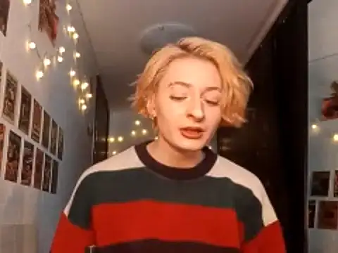 Snapshot of AmyGrok chatting on November 28, 2025, 11:54 am AmyGrok online show from November 28, 2025, 11:54 am