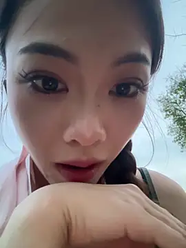 youyou-baby999 online show from April 9, 2026, 11:38 am