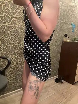 Sweet little gir online show from May 13, 2026, 3:30 pm