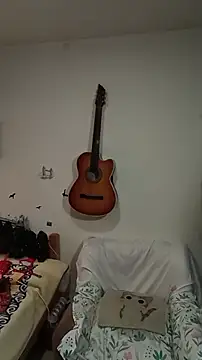 Emma Everett online show from December 17, 2025, 1:05 pm