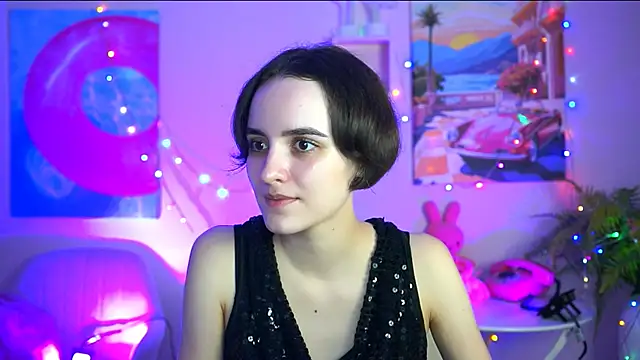 KateWillows online show from November 29, 2025, 12:16 pm