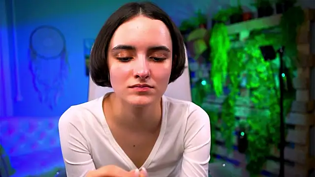 Snapshot of KateWillows chatting on March 2, 2026, 7:15 am KateWillows online show from March 2, 2026, 7:15 am