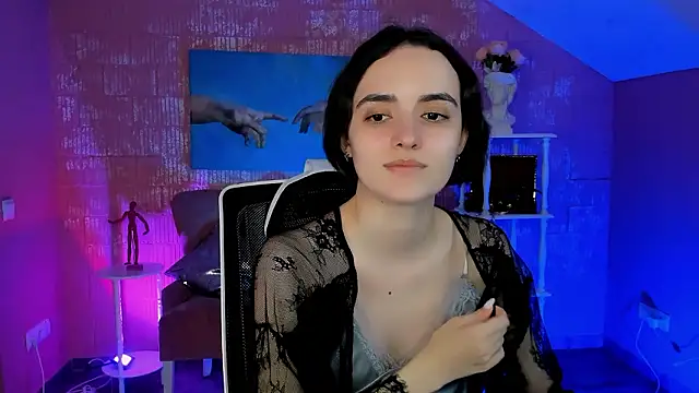 Snapshot of KateWillows chatting on March 16, 2026, 5:44 am KateWillows online show from March 16, 2026, 5:44 am