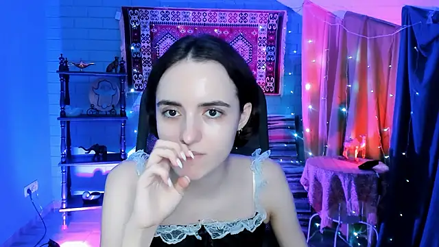 Snapshot of KateWillows chatting on March 13, 2026, 7:02 am KateWillows online show from March 13, 2026, 7:02 am