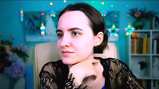 KateWillows online show from February 22, 2026, 4:59 am