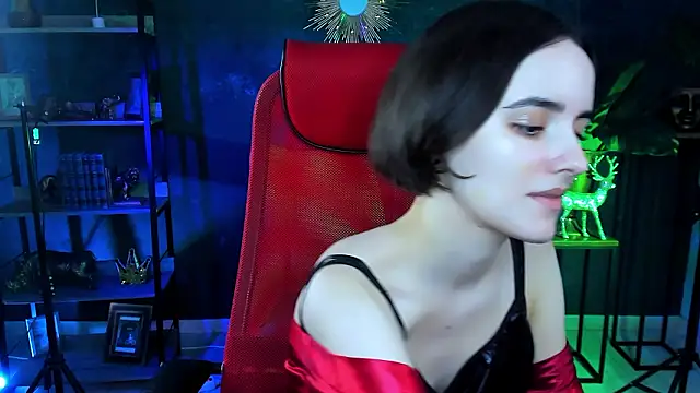 Snapshot of KateWillows chatting on March 8, 2026, 4:38 am KateWillows online show from March 8, 2026, 4:38 am