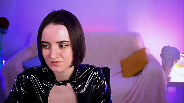 Snapshot of KateWillows chatting on April 13, 2026, 5:00 am KateWillows online show from April 13, 2026, 5:00 am