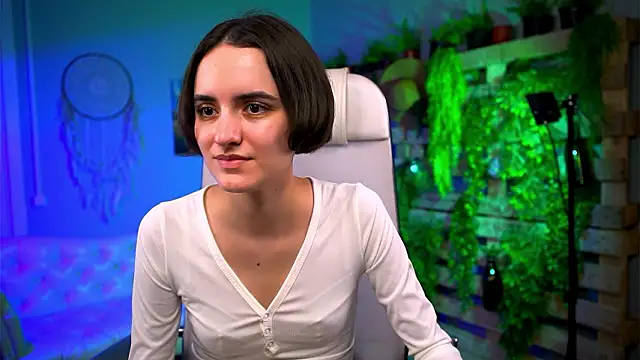 Snapshot of KateWillows chatting on March 2, 2026, 5:08 am KateWillows online show from March 2, 2026, 5:08 am