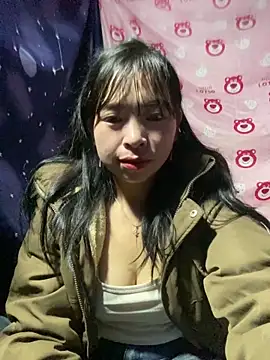 Snapshot of alissa-ww chatting on February 19, 2026, 1:02 am alissa-ww online show from February 19, 2026, 1:02 am