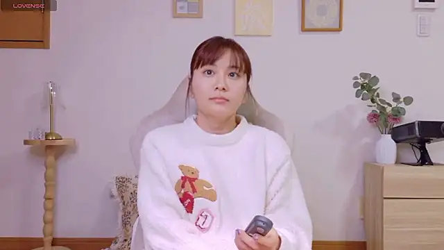 Lalachan jp online show from February 13, 2026, 10:37 am