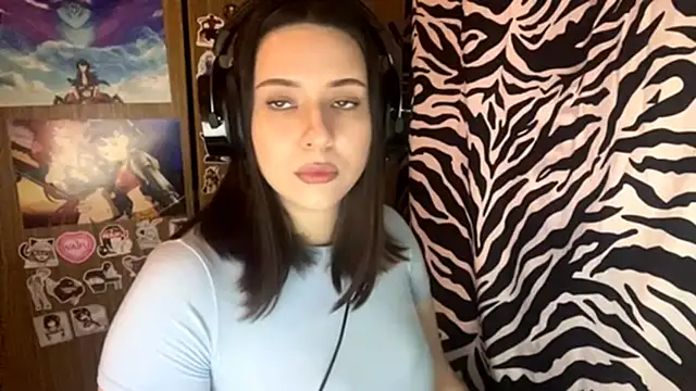 AngeliqueSulima online show from December 5, 2025, 9:30 am