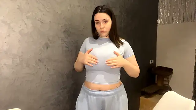 AngeliqueSulima online show from January 9, 2026, 2:13 pm