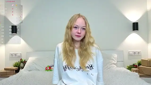 GhisllaineWestler online show from February 11, 2026, 4:56 am