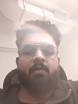 mrwhoti online show from November 28, 2025, 2:17 pm