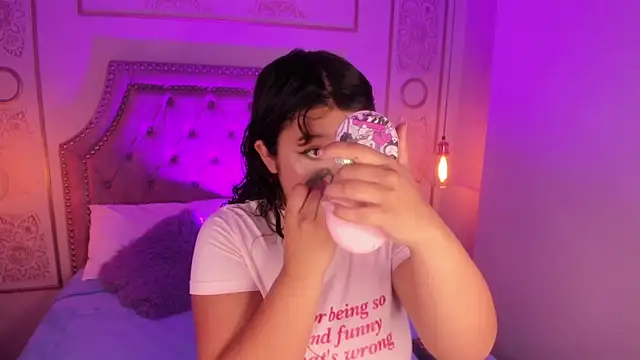 Snapshot of honny_blaice chatting on December 3, 2025, 12:15 pm honny blaice online show from December 3, 2025, 12:15 pm