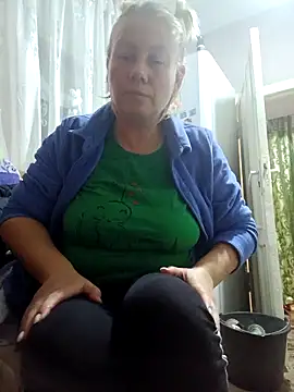 romashka56 online show from November 28, 2025, 4:40 pm