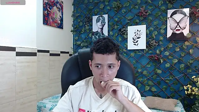 Snapshot of LucassSmith11 chatting on May 1, 2026, 8:03 pm LucassSmith11 online show from May 1, 2026, 8:03 pm