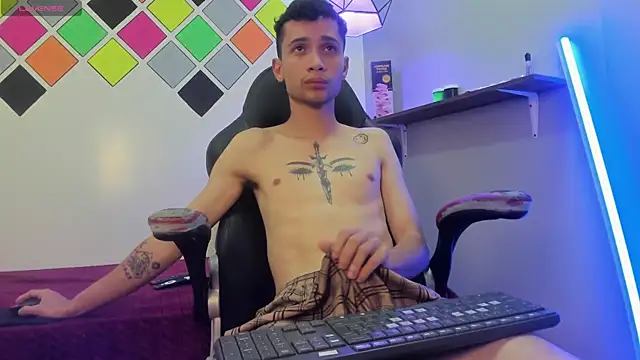 LucassSmith11 online show from June 10, 2026, 2:07 pm