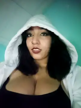 Milky kinky 001 online show from January 17, 2026, 5:11 am