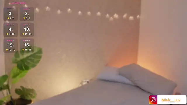 Snapshot of miah_luv chatting on January 13, 2026, 8:02 pm miah luv online show from January 13, 2026, 8:02 pm