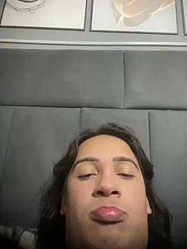 Snapshot of larysinha chatting on May 26, 2026, 3:15 am larysinha online show from May 26, 2026, 3:15 am