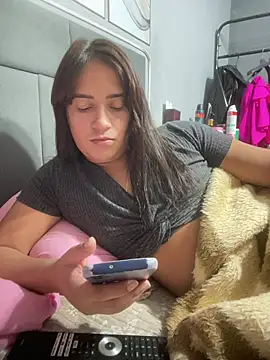 Snapshot of larysinha chatting on May 15, 2026, 6:50 pm larysinha online show from May 15, 2026, 6:50 pm