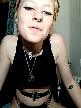 AuroraAya online show from February 2, 2026, 7:24 pm