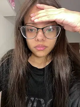 Snapshot of omifresita chatting on July 3, 2026, 8:26 pm omifresita online show from July 3, 2026, 8:26 pm