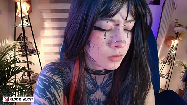 AryRousse online show from June 18, 2026, 3:16 am