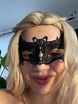 Snapshot of s4rah chatting on March 5, 2026, 12:13 pm s4rah online show from March 5, 2026, 12:13 pm