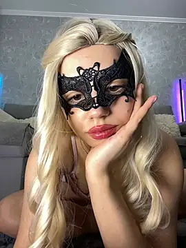 Snapshot of s4rah chatting on March 23, 2026, 12:11 am s4rah online show from March 23, 2026, 12:11 am